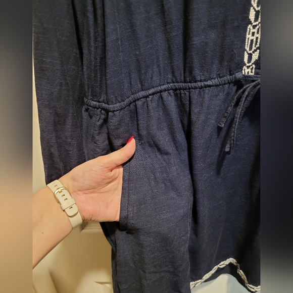Gap navy blue tunic with white embroidery. US Medium. - Picture 3 of 8